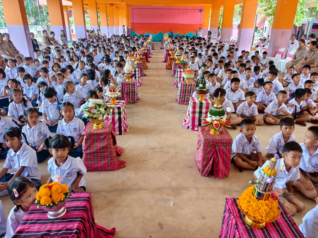 โรงเรียนอนุบาลเขาสวนกวาง จัดพิธีไหว้ครู ประจำปีการศึกษา 2568